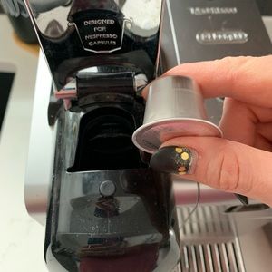 Nespresso Lattissima Coffee Machine by De’Longhi